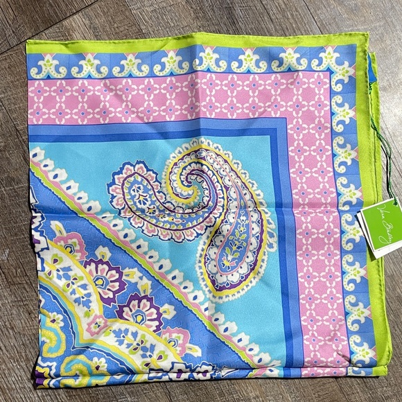 NWT Vera Bradley 100% Silk Capri Blue Paisley Scarf - Picture 2 of 5
